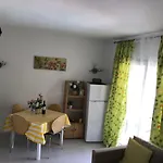 Διαμέρισμα Oasis Paradise *